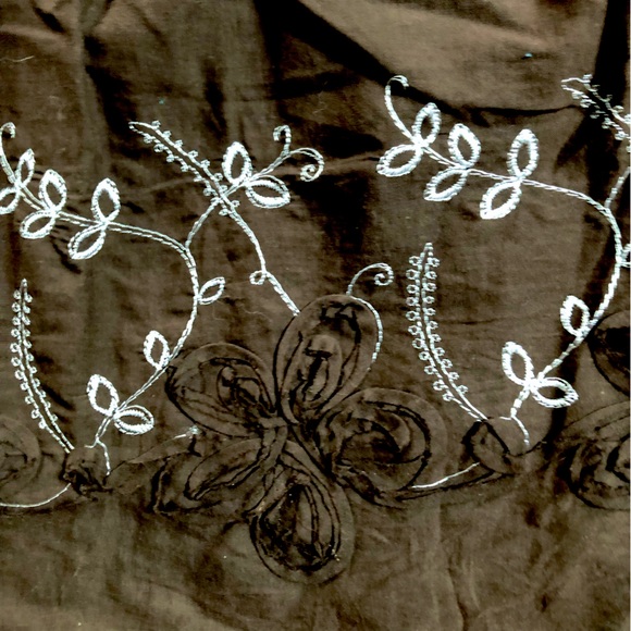 2/$10 Embroidered Flowers and Polka Dot Ruffled Boho Skirt - M - Picture 5 of 10